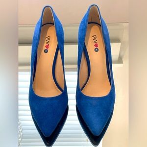 9West Royal Blue suede heel. Worn once. Excellent Condition.